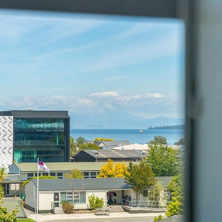Lakeview Luxury - Taupo Holiday Apartment Экстерьер фото